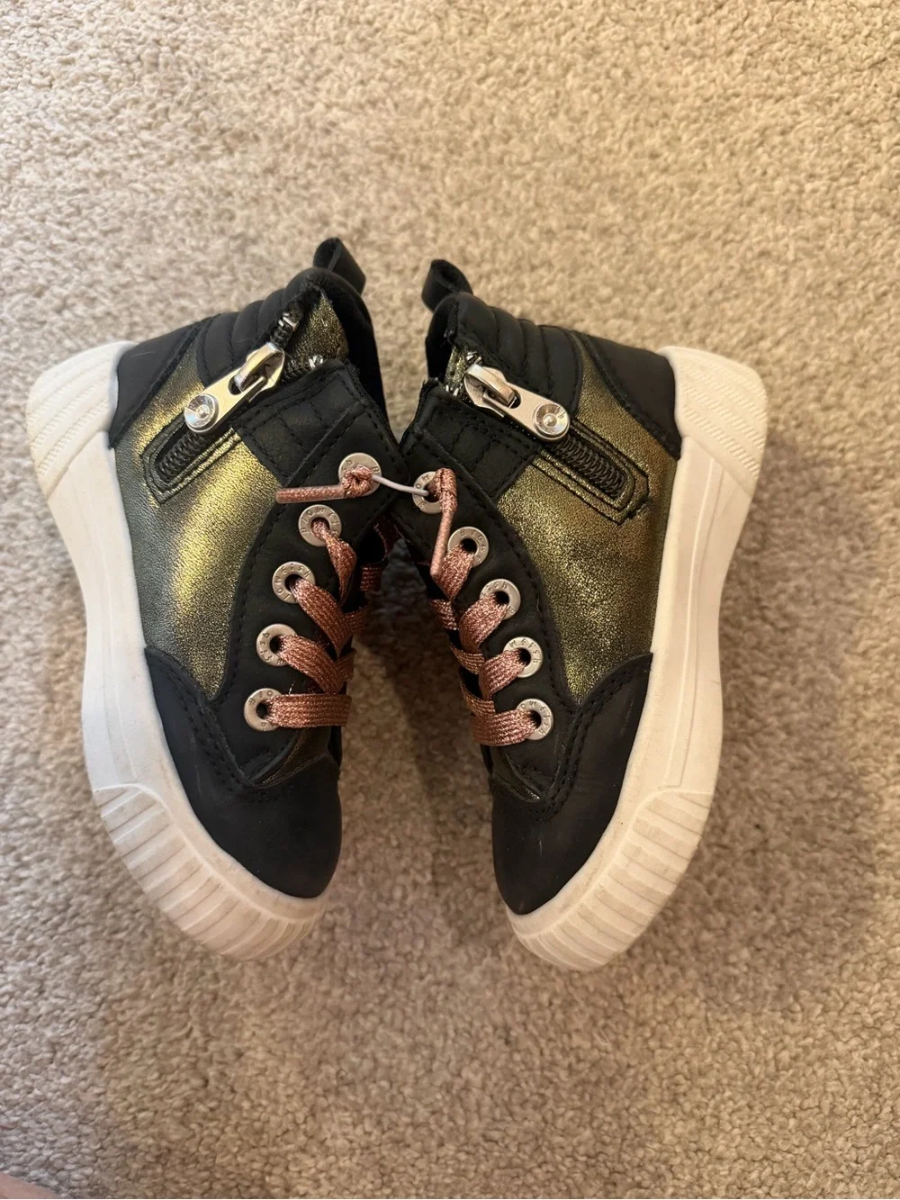 Toddler Blowfish HighTops with Pink Glitter Stars and Laces, size 7